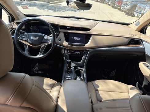 Used 2022 Cadillac XT5 Premium Luxury w/ Platinum Package AWD/4WD image 15