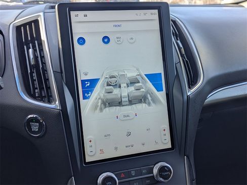 Used 2023 Ford Edge Titanium image 20