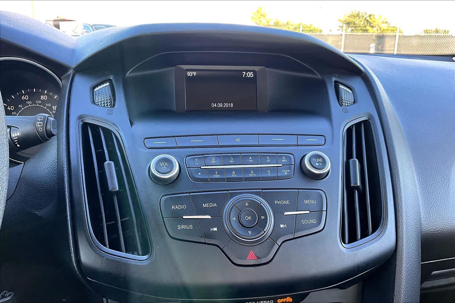 Used 2018 Ford Focus SE w/ Interior Protection Package FWD image 33