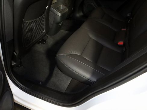 Used 2025 Volvo XC60 B5 Plus image 28