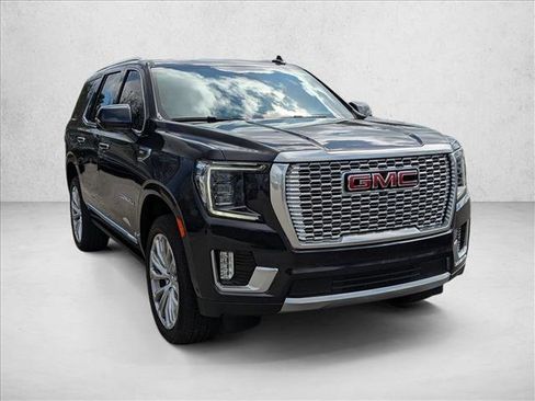 Used 2024 GMC Yukon Denali w/ Denali Reserve Package image 3