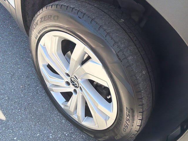 Used 2023 Volkswagen Atlas SE w/ Panoramic Sunroof Package FWD image 4