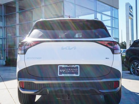 Used 2023 Kia Sportage X-Line w/ X-Line Premium Package image 10