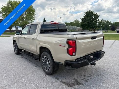 Used 2023 Chevrolet Colorado Z71 w/ Z71 Convenience Package 2 AWD/4WD image 4