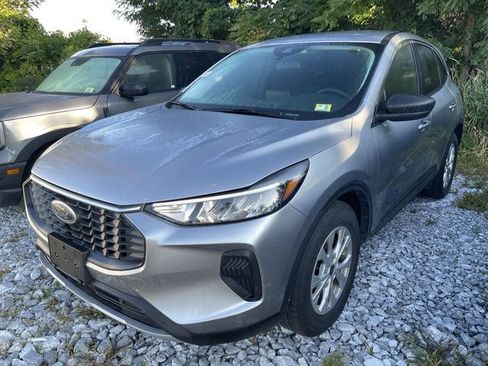 Certified 2023 Ford Escape Active AWD/4WD image 2