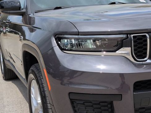 Used 2024 Jeep Grand Cherokee L Laredo RWD image 11