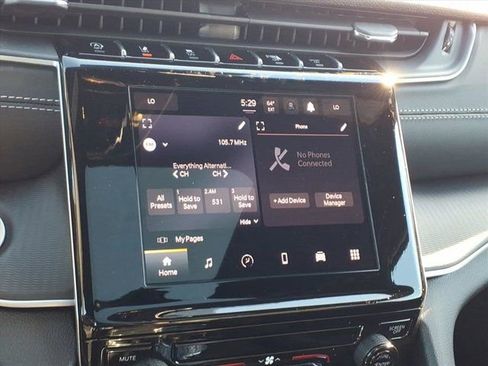 New 2025 Jeep Grand Cherokee 4WD image 8