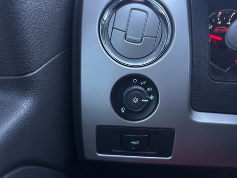 Used 2013 Ford F150 FX4 image 9