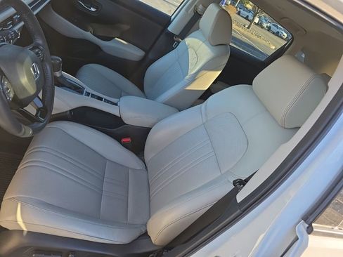 Used 2023 Honda HR-V EX-L image 10