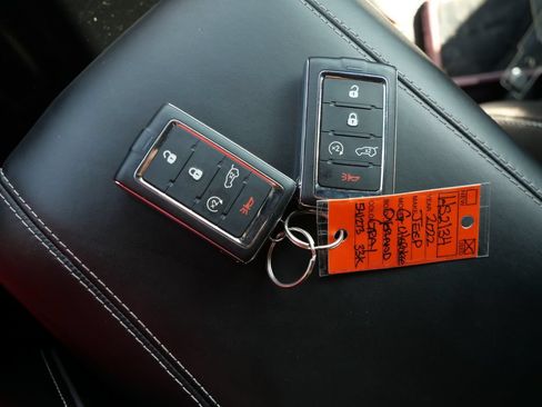 Used 2022 Jeep Grand Cherokee L Overland w/ Luxury Tech Group IV AWD/4WD image 51