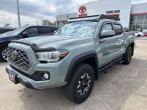 Used 2023 Toyota Tacoma TRD Off-Road image 1