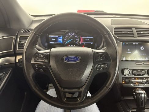 Used 2018 Ford Explorer XLT w/ Equipment Group 201A image 17