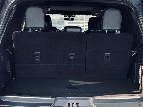 Used 2022 Lincoln Navigator Reserve image 10