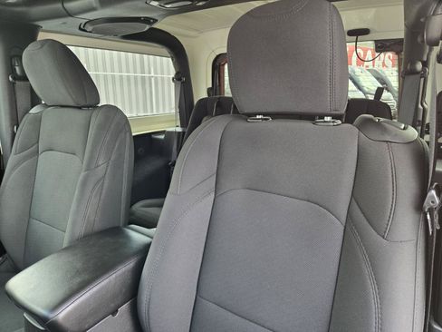 Used 2021 Jeep Wrangler Sport AWD/4WD image 23
