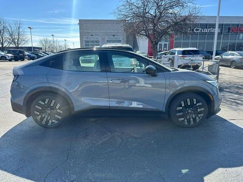 New 2026 Nissan Leaf Platinum+ w/ Cargo Package (Platinum+) image 2