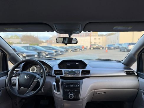 Used 2013 Honda Odyssey LX image 16