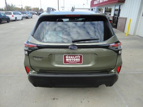 Used 2025 Subaru Forester Premium w/ Convenience Package #1 image 16