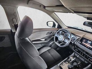Used 2023 Nissan Rogue S FWD video 2