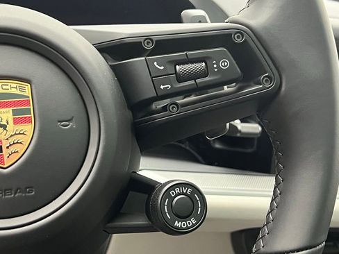 New 2026 Porsche Cayenne Coupe AWD/4WD image 9
