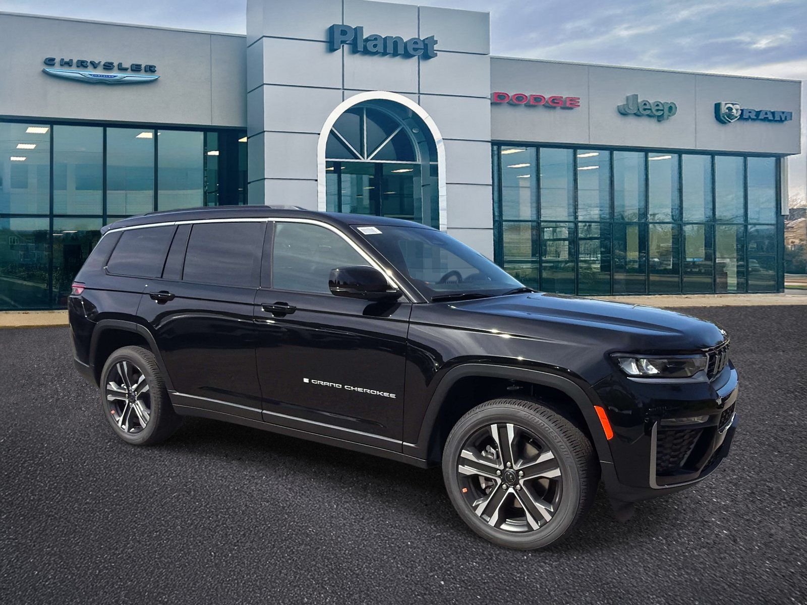 New 2027 Jeep Grand Cherokee L Limited AWD/4WD image 1