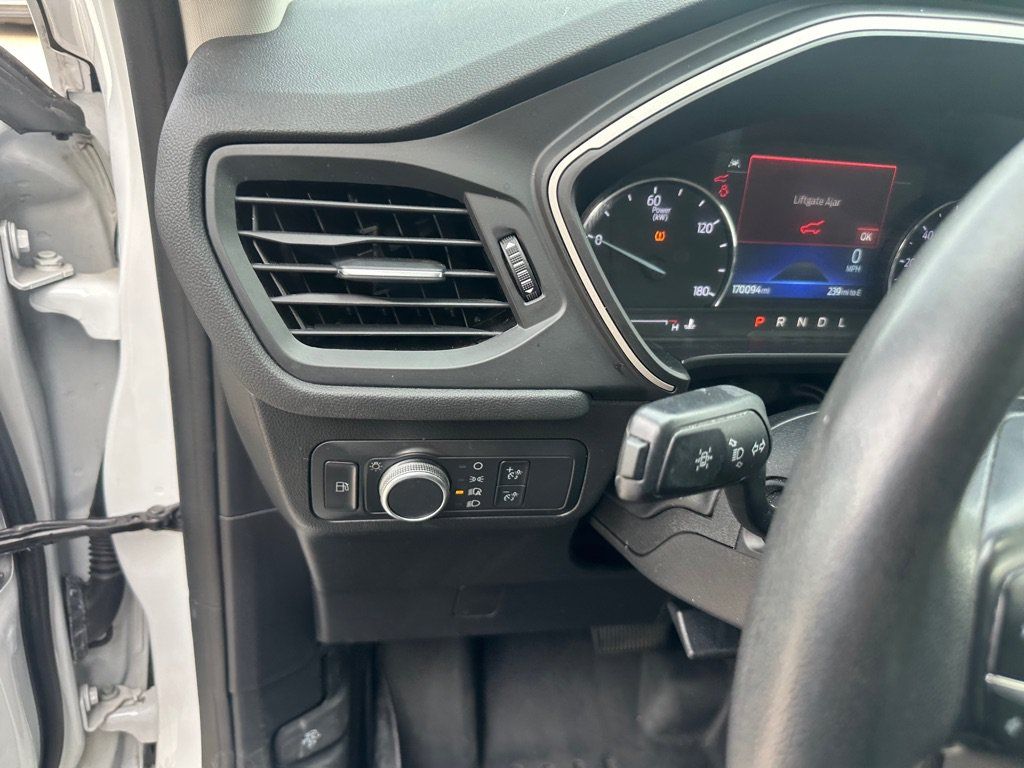 Used 2022 Ford Escape SE AWD/4WD image 13