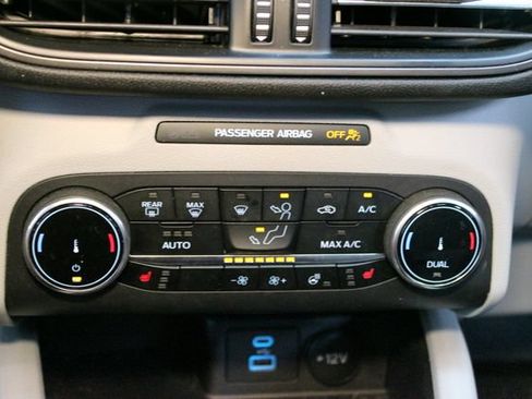 Used 2023 Ford Escape Active AWD/4WD image 27