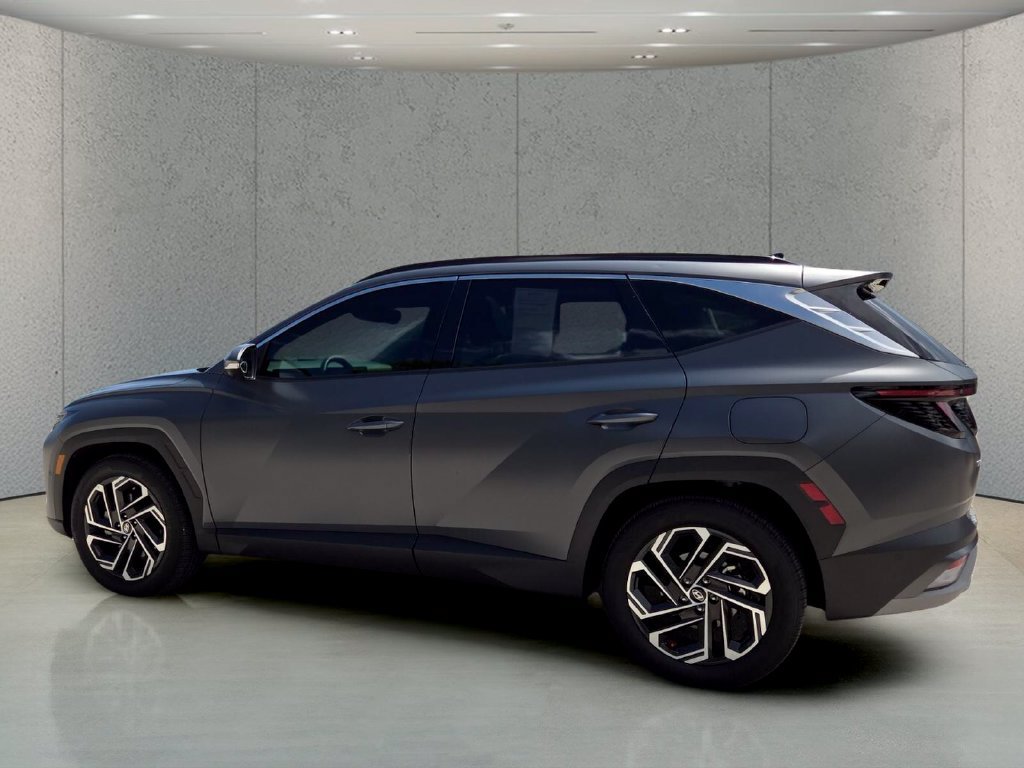 Used 2025 Hyundai Tucson Limited FWD image 9