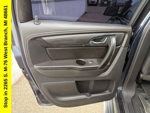 Used 2017 Chevrolet Traverse LT w/ Style and Technology Package FWD image 22