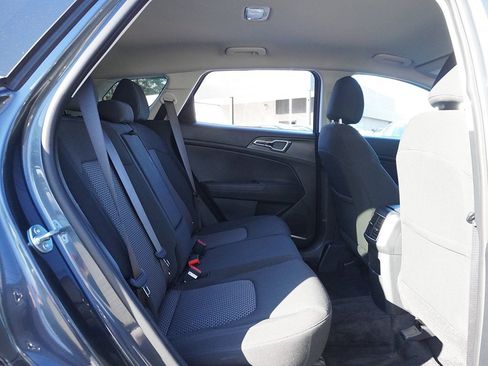 Used 2025 Kia Sportage LX image 30