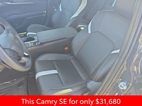 Used 2025 Toyota Camry SE w/ Convenience Package FWD image 20