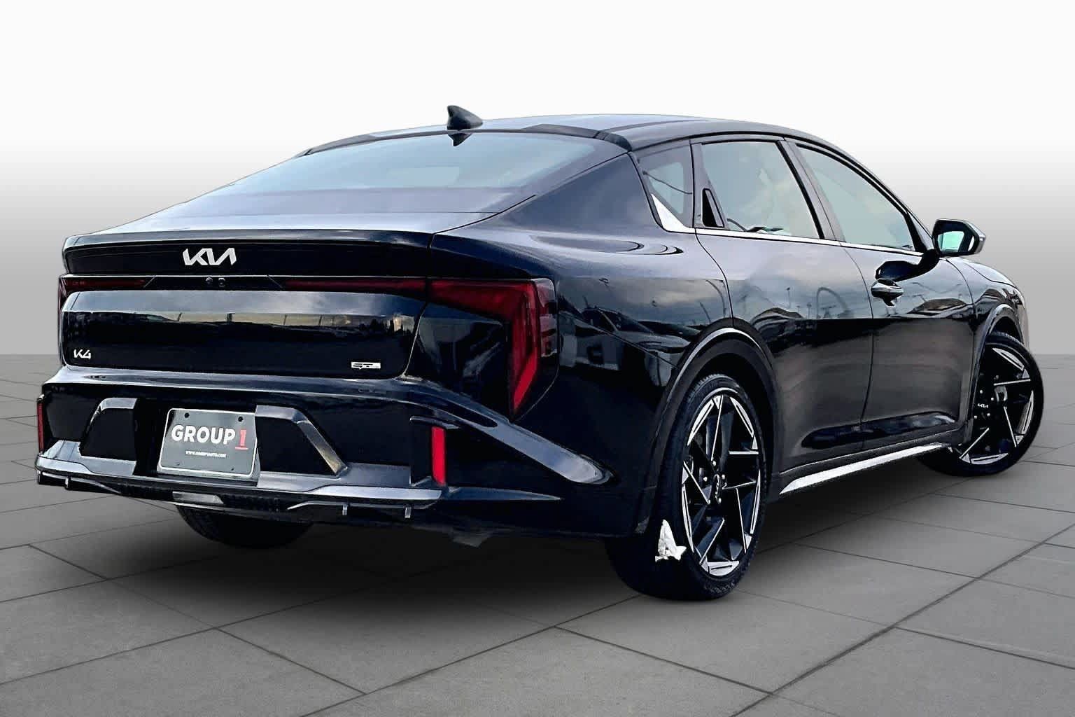 Used 2025 Kia K4 GT-Line w/ GT-Line Premium Package FWD image 13