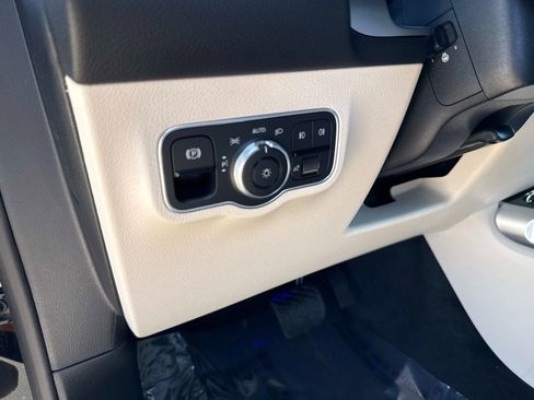 New 2026 Mercedes-Benz GLB 250 4MATIC image 20