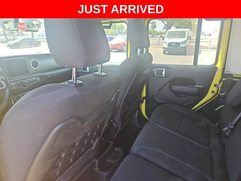 Used 2022 Jeep Wrangler Unlimited Rubicon 4xe w/ Cold Weather Group AWD/4WD image 11
