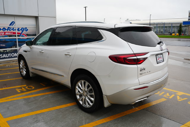 Used 2021 Buick Enclave Premium w/ Sun and Sites Package AWD/4WD image 38