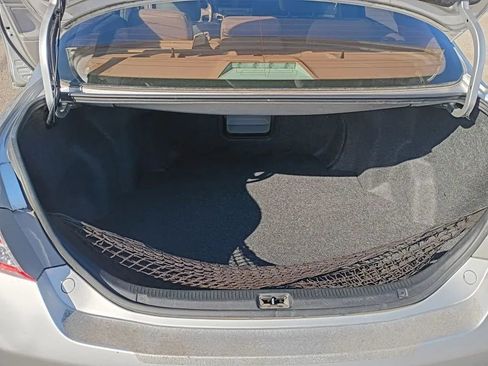 Used 2010 Toyota Camry XLE image 16