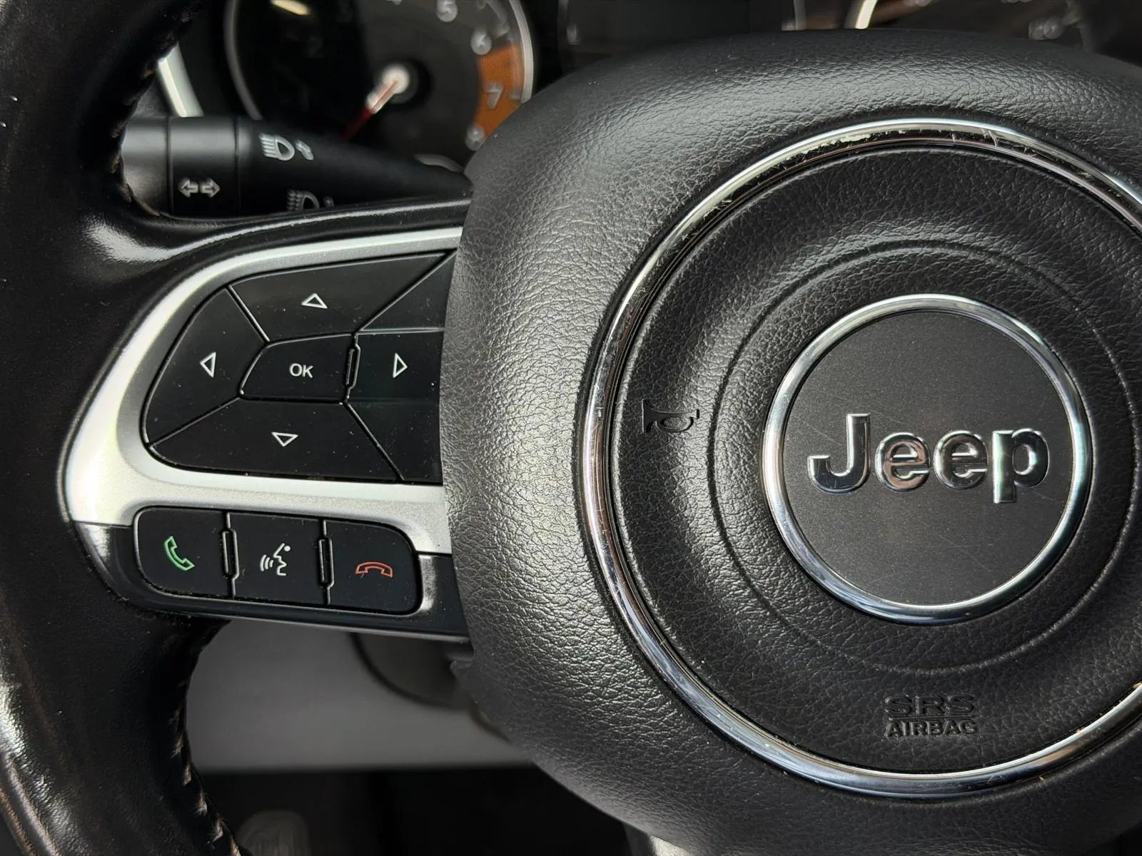 Used 2020 Jeep Compass Latitude FWD image 30