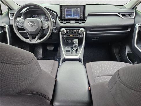 Used 2022 Toyota RAV4 XLE image 16