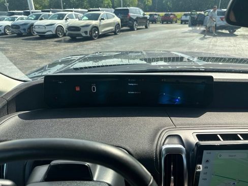 Used 2025 Ford Expedition Max Platinum w/ Driver's Package AWD/4WD image 21