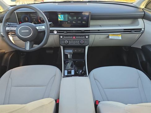 New 2026 Hyundai Tucson SE image 16