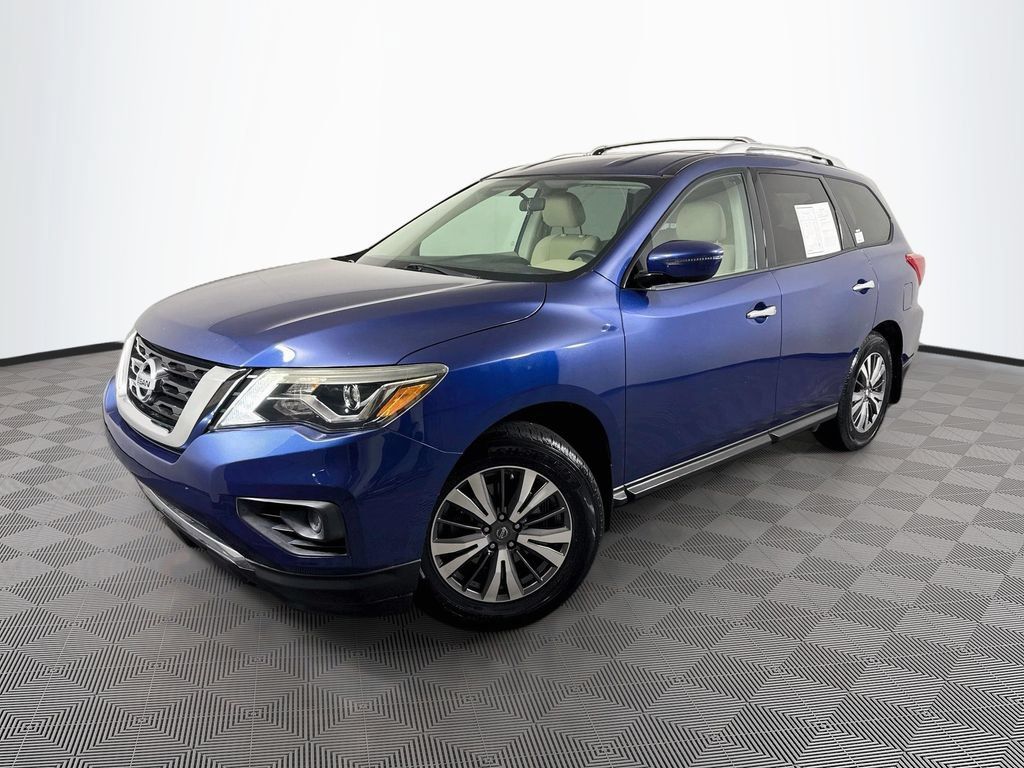 Used 2017 Nissan Pathfinder S FWD image 1