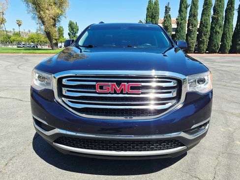 Used 2017 GMC Acadia SLT w/ LPO, Cargo Package FWD image 2