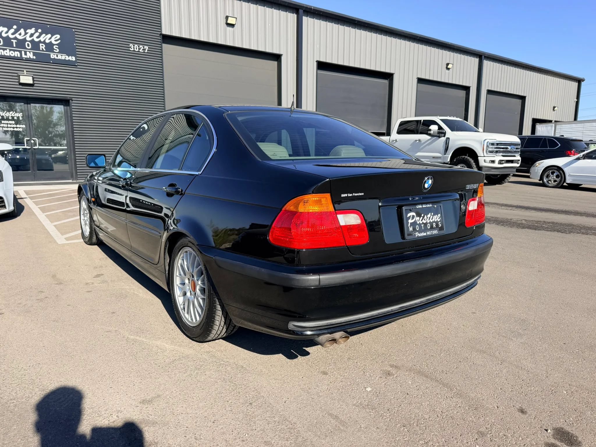Used 2000 BMW 328i Sedan RWD image 6