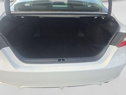 Used 2024 Toyota Camry SE FWD image 9