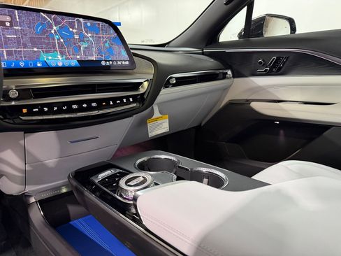 New 2026 Cadillac Lyriq Sport AWD/4WD image 28