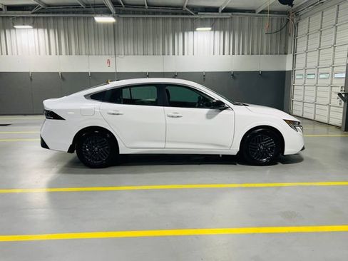 New 2026 Nissan Sentra SV w/ SV Convenience Package FWD image 17