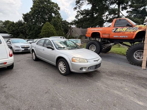 Used 2003 Chrysler Sebring LX FWD image 2