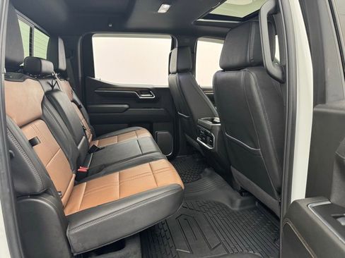 Used 2025 Chevrolet Silverado 1500 High Country w/ Technology Package image 40