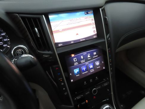 Used 2019 INFINITI Q50 Luxe w/ Essential Package (3.0T Luxe) image 16