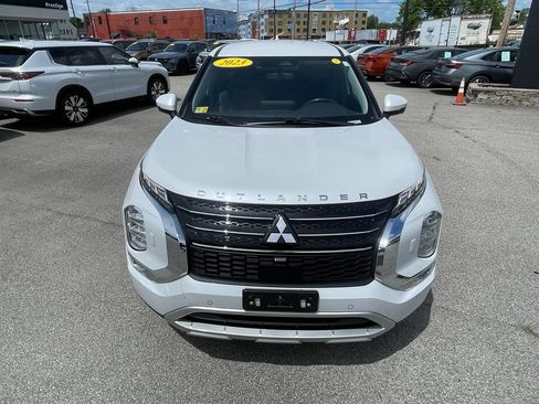 Used 2023 Mitsubishi Outlander SE AWD/4WD image 3