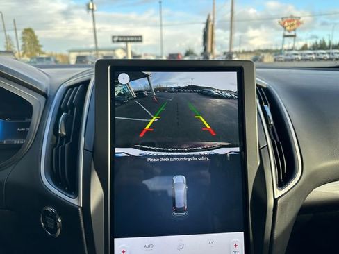 Used 2024 Ford Edge SEL image 19